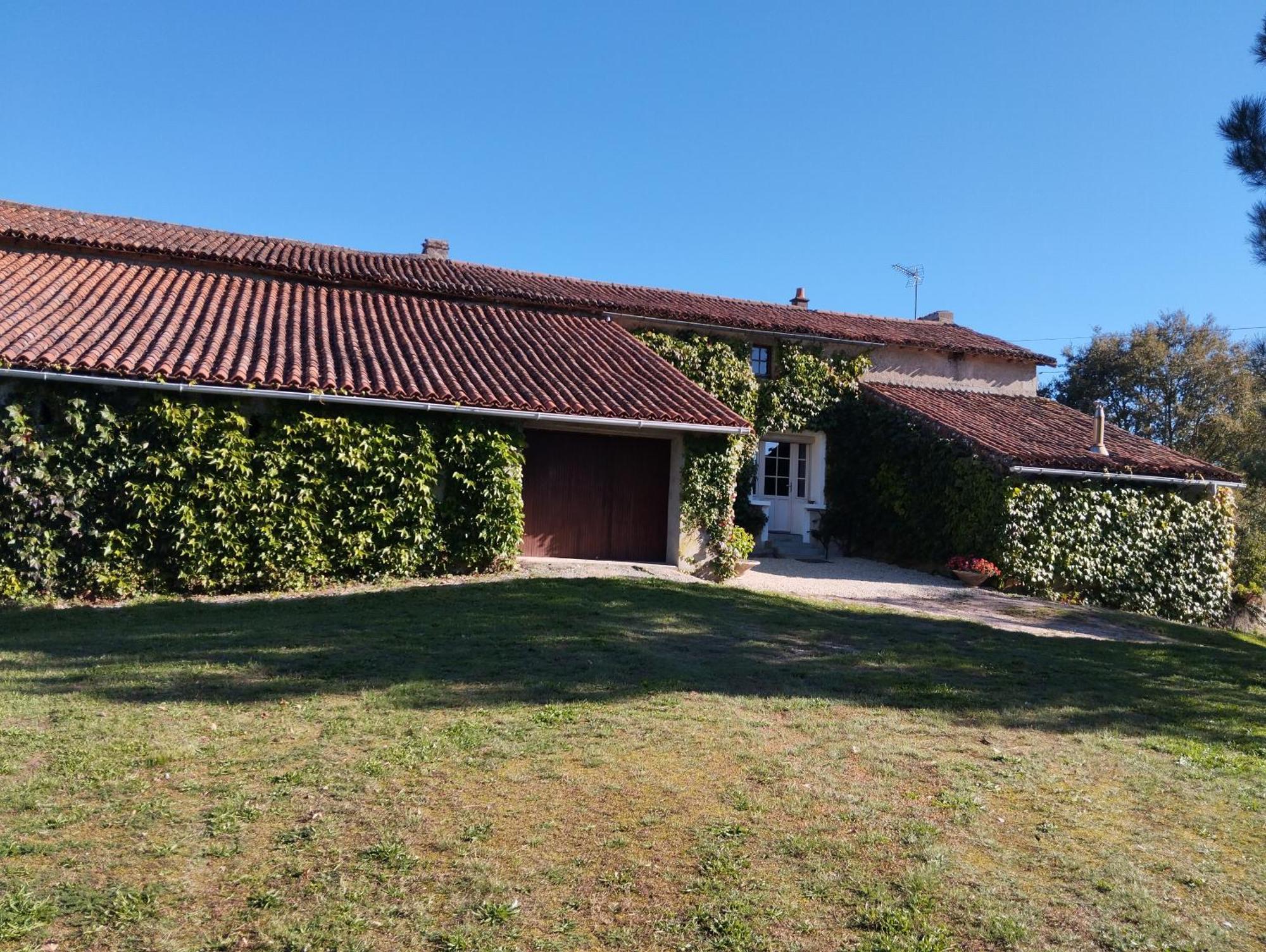 Maison Au Calme Avec Vue Etang Clesse  Kültér fotó