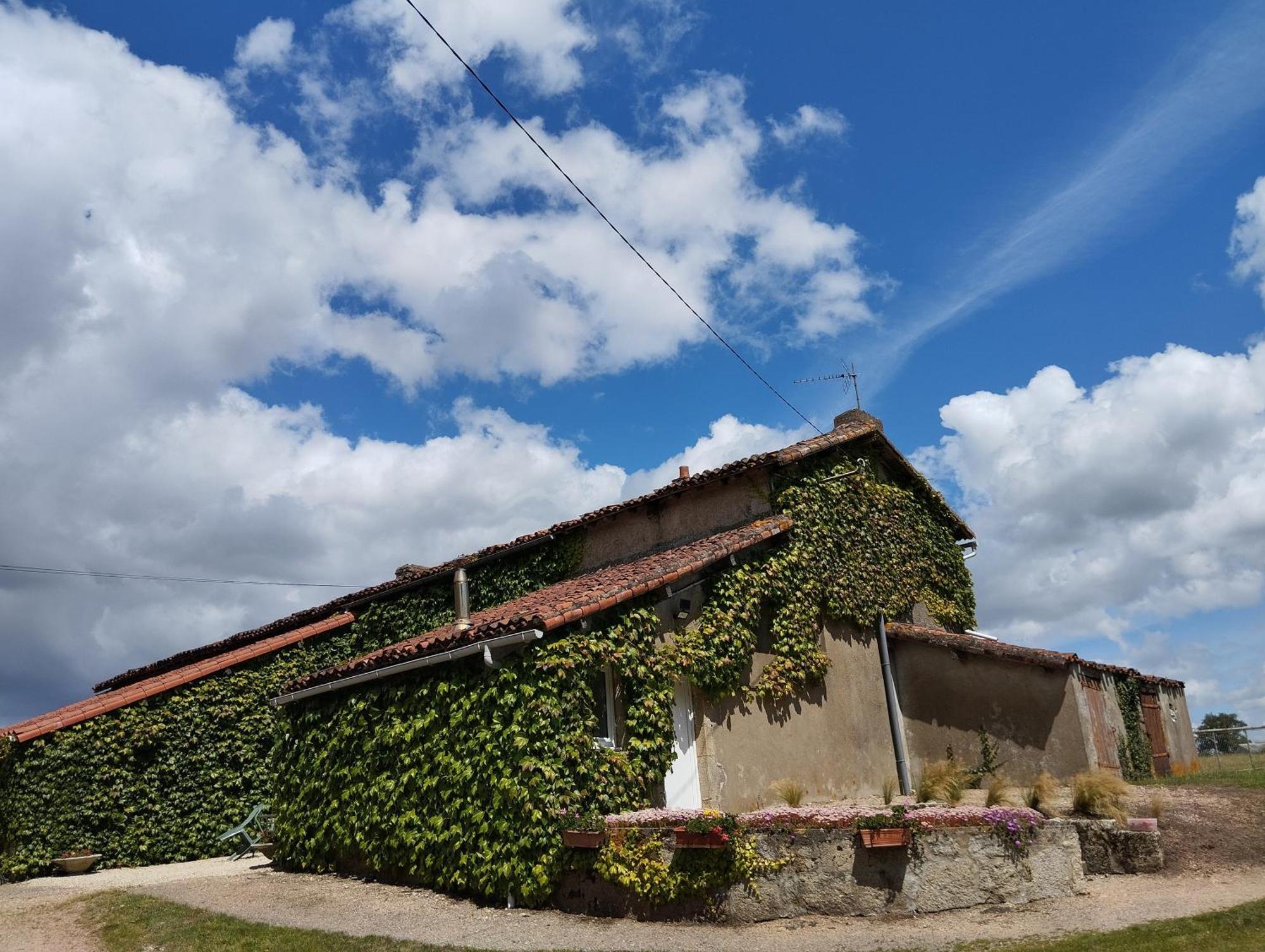 Maison Au Calme Avec Vue Etang Clesse  Kültér fotó